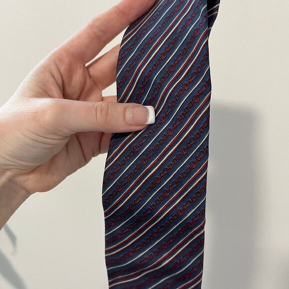 Givenchy Men's Vintage Chain Link Print Silk Tie - Picture 3 of 6